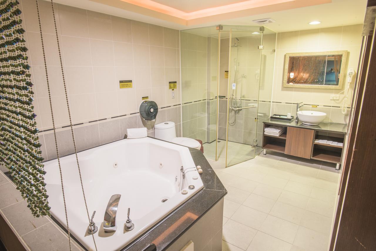 Alexander Motel Каосюн Екстериор снимка