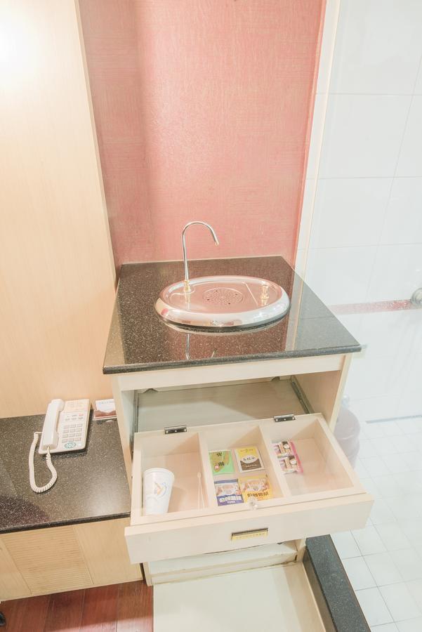 Alexander Motel Каосюн Екстериор снимка