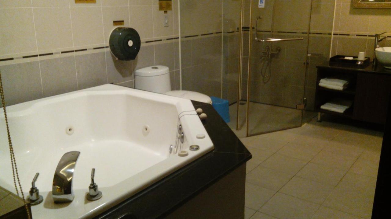 Alexander Motel Каосюн Екстериор снимка
