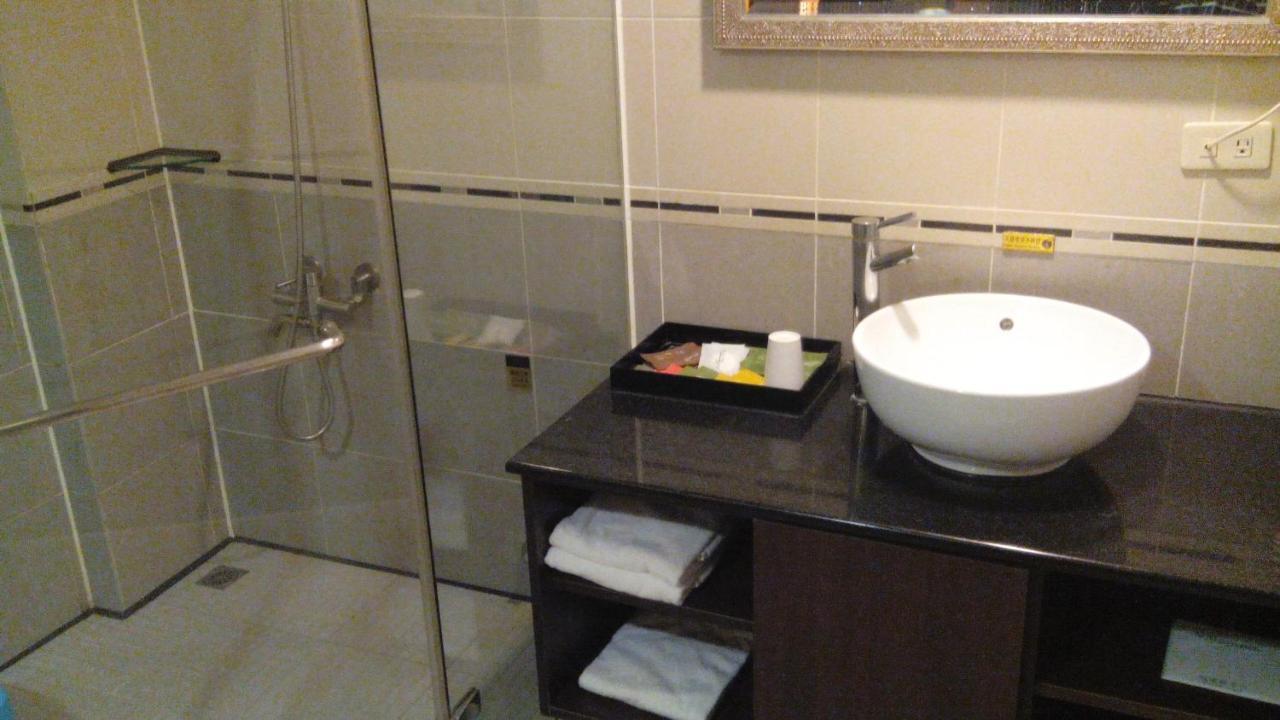 Alexander Motel Каосюн Екстериор снимка